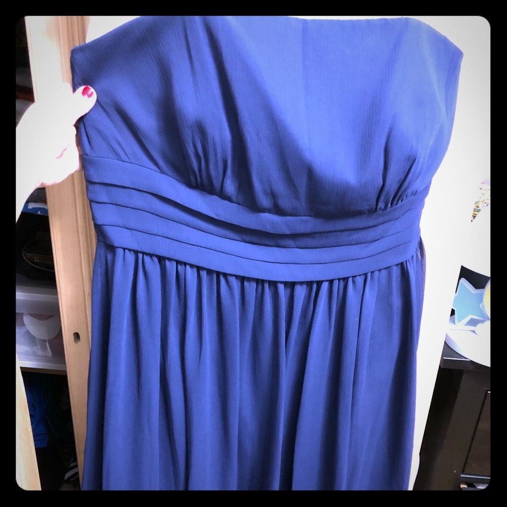 STRAPLESS PLEATED BODICE DRESS